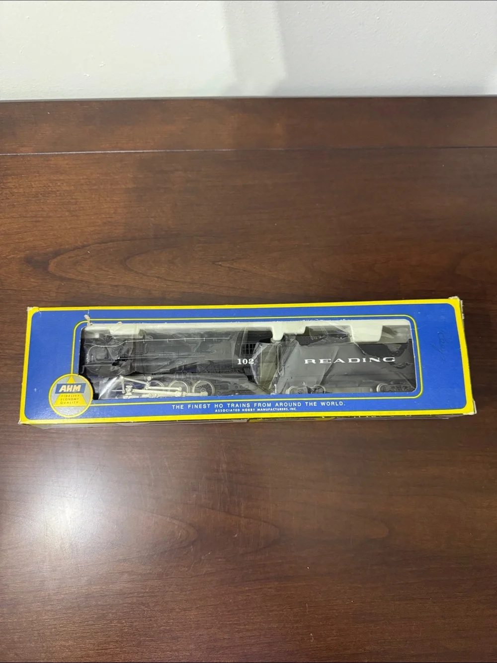 AHM Reading 0-8-0 Switcher HO Scale Steam Locomotive (New)